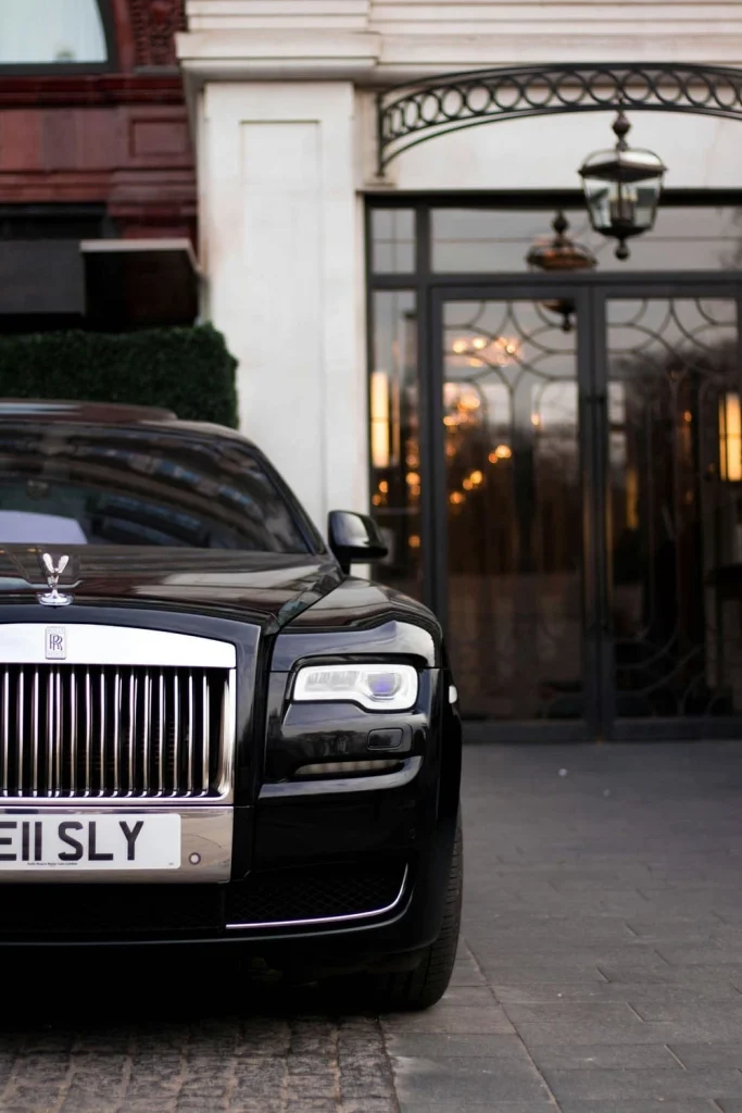 rolls royce black car